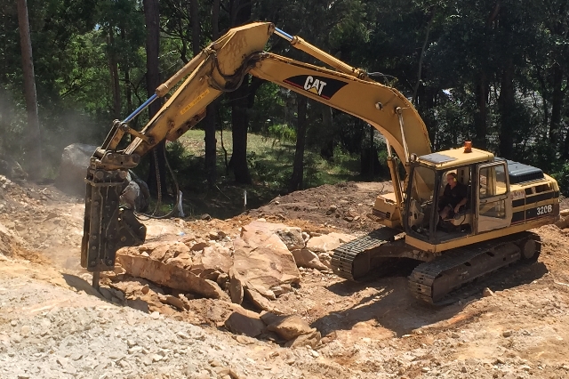 Caterpillar Excavator 320 mining operations iMINCO